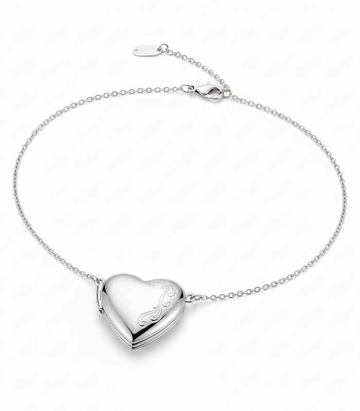 PataFasta, Heart-Shaped Locket Necklace 3